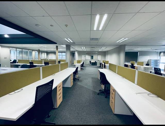 874M² OFFICE TO LET IN WATERFALL